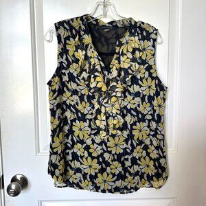 Tommy Hilfiger Wome Sleeveless V-Neck Ruffle Front Lined Top Floral Size Medium